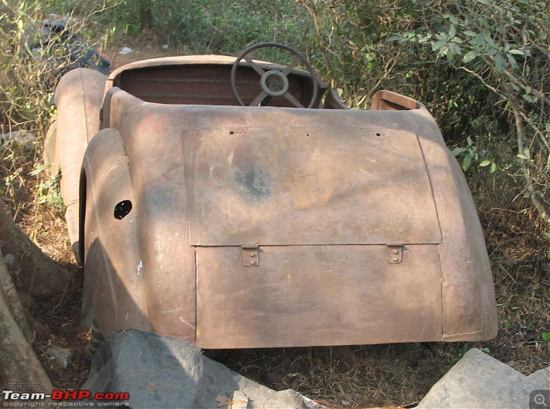 Rust In Pieces... Pics of Disintegrating Classic & Vintage Cars-img_4543.jpg