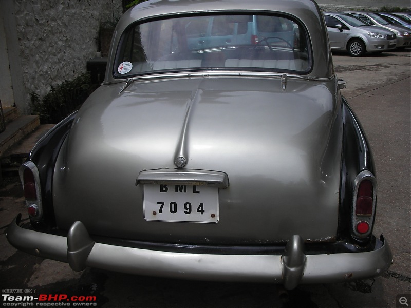 Daily Mumbai traffic in a classic? - Yes! Ambassador bought and restored.-dscn1758.jpg