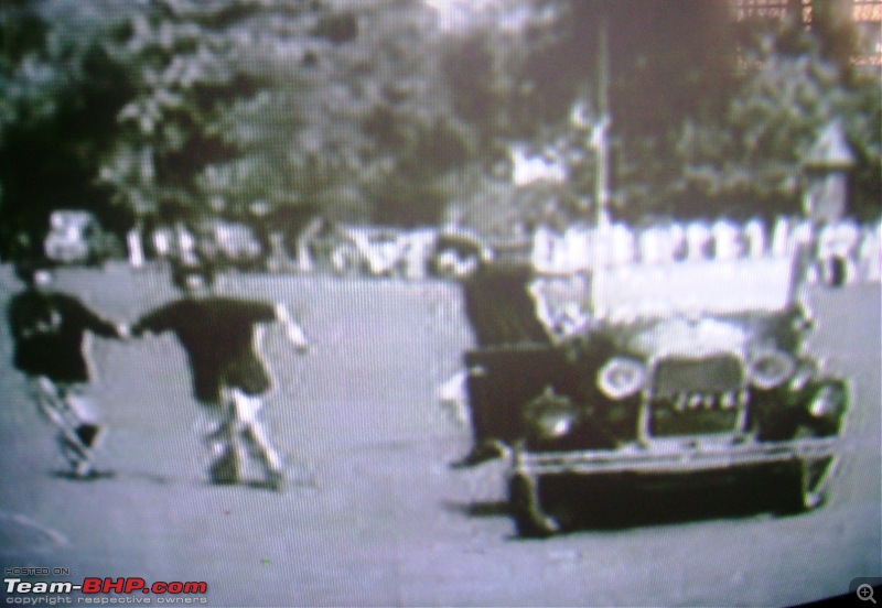 Old Bollywood & Indian Films : The Best Archives for Old Cars-dsc00287.jpg
