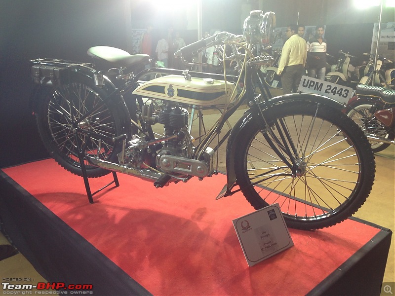 Vintage bike display at India Superbike Festival, Pune-triumph01.jpg