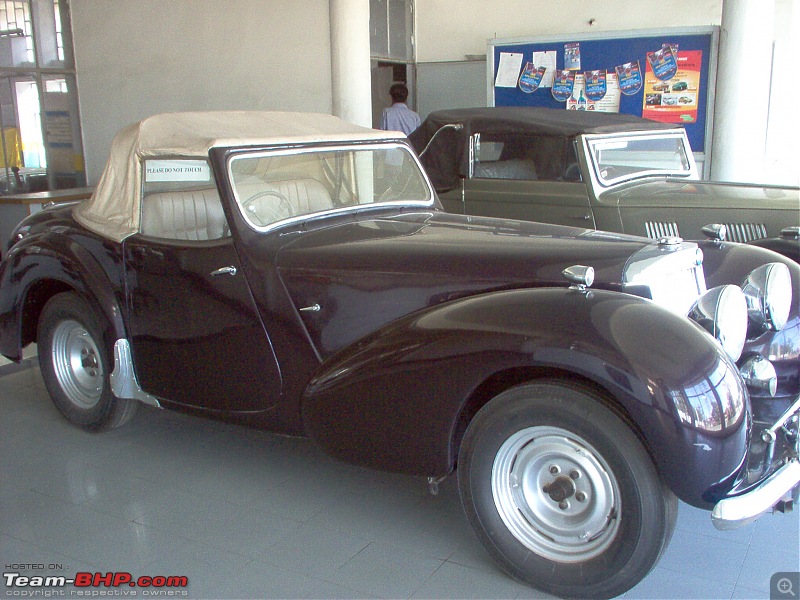 Pics: Vintage & Classic cars in India-triumph-2000.jpg