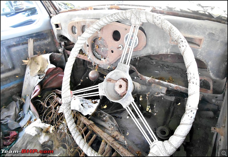 Rust In Pieces... Pics of Disintegrating Classic & Vintage Cars-dscn0847.jpg