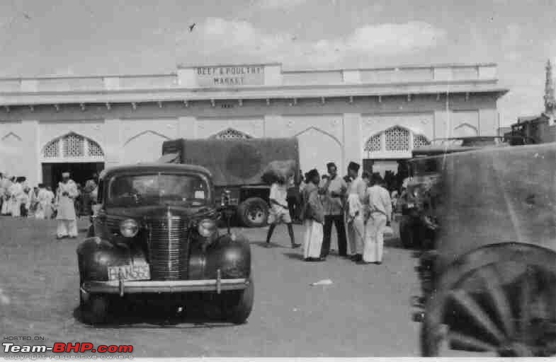 Images of Traffic Scenes From Yesteryears-russel-market.jpg