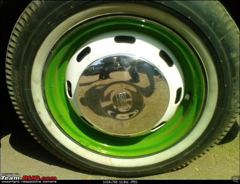 Classic Cars available for purchase-delight-hub-cap.jpg