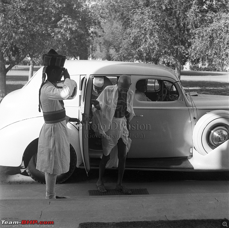 Packards in India-gandhi-packard-april-1946-large.jpg