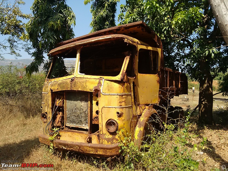 Rust In Pieces... Pics of Disintegrating Classic & Vintage Cars-2.jpg