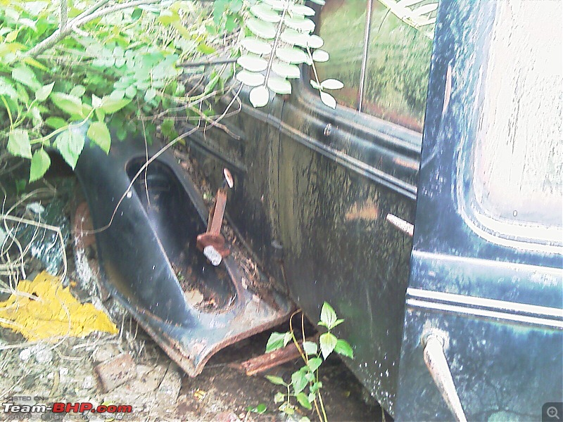 Rust In Pieces... Pics of Disintegrating Classic & Vintage Cars-imag0071.jpg
