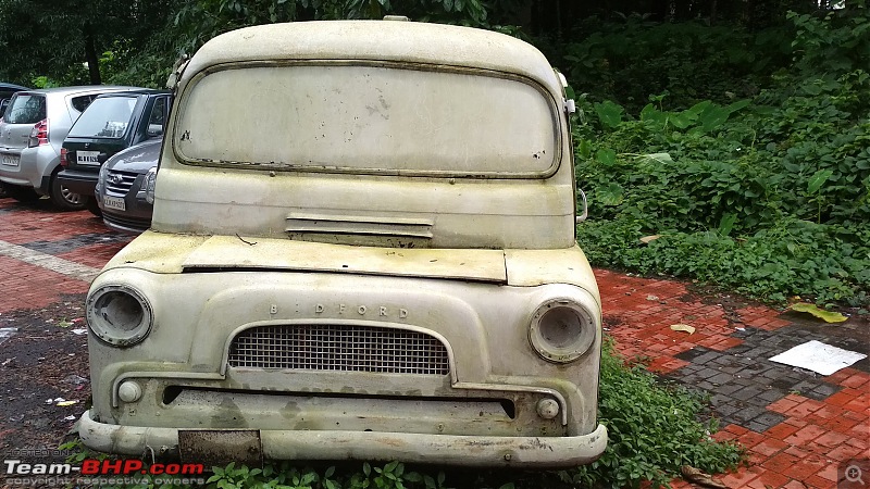 Rust In Pieces... Pics of Disintegrating Classic & Vintage Cars-1.jpg