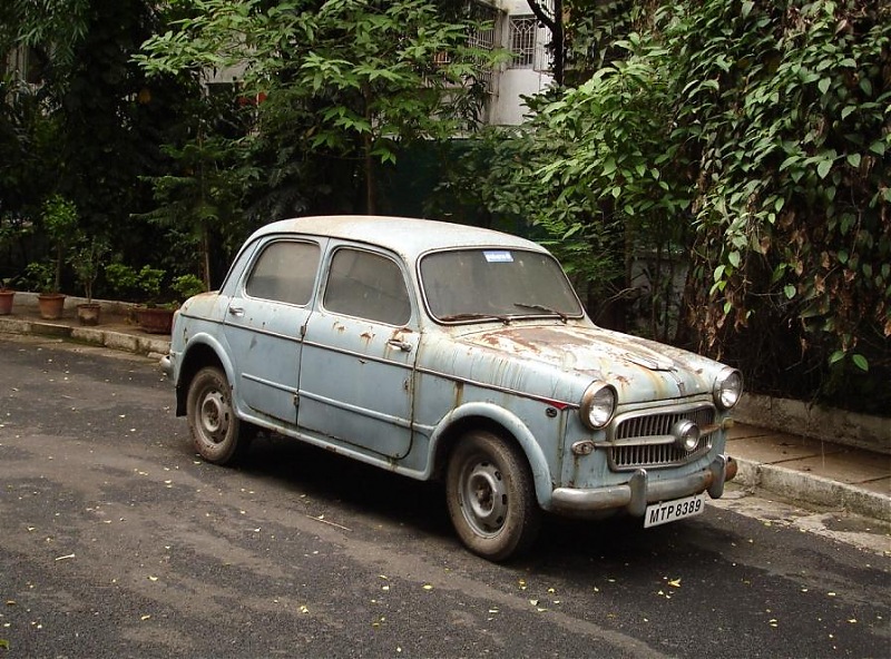 Rust In Pieces... Pics of Disintegrating Classic & Vintage Cars-0.jpg