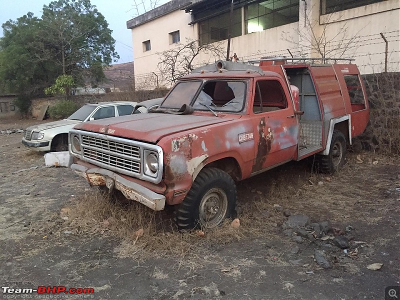 Rust In Pieces... Pics of Disintegrating Classic & Vintage Cars-62108027_2305782286416155_189574620880306176_n.jpg