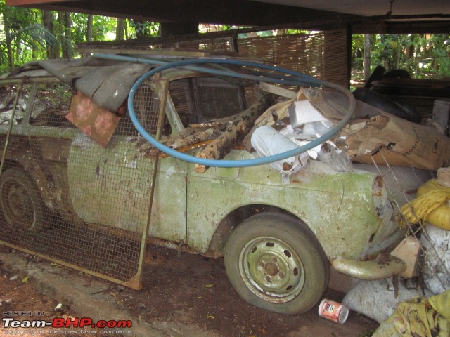Rust In Pieces... Pics of Disintegrating Classic & Vintage Cars-v0008.jpg