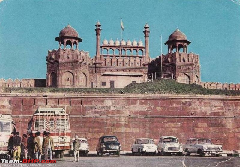 Images of Traffic Scenes From Yesteryears-delhiredfort.jpg