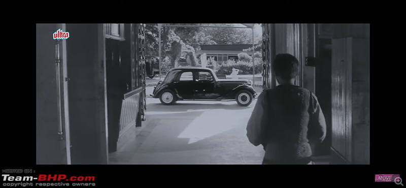 Old Bollywood & Indian Films : The Best Archives for Old Cars-kagaz-ke-phool-23.png