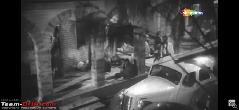 Old Bollywood & Indian Films : The Best Archives for Old Cars-chhalia-13.png