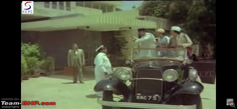 Old Bollywood & Indian Films : The Best Archives for Old Cars-yaadgaar-5.png