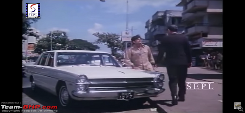 Old Bollywood & Indian Films : The Best Archives for Old Cars-samjhauta-10.png
