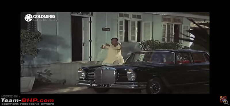Old Bollywood & Indian Films : The Best Archives for Old Cars-anand-5.png