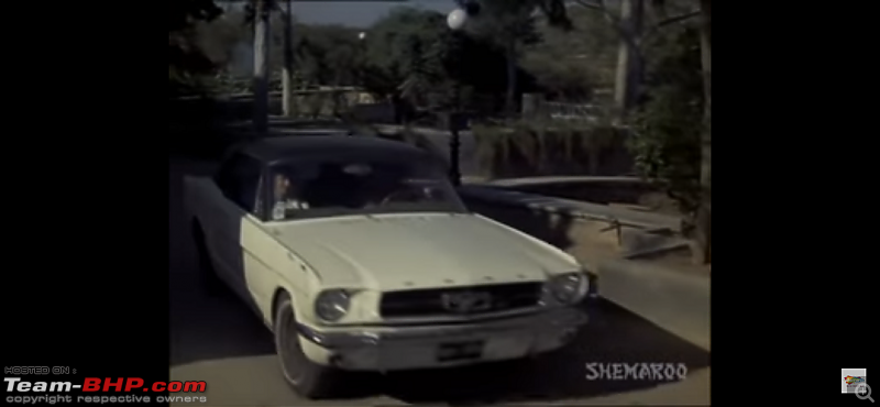 Old Bollywood & Indian Films : The Best Archives for Old Cars-main-tulsi-tere-aangan-ki-6.png