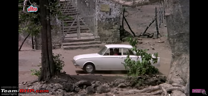 Old Bollywood & Indian Films : The Best Archives for Old Cars-zameen-asmaan-14.png