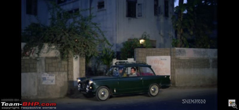 Old Bollywood & Indian Films : The Best Archives for Old Cars-rakhi-aur-hathkadi-6.png
