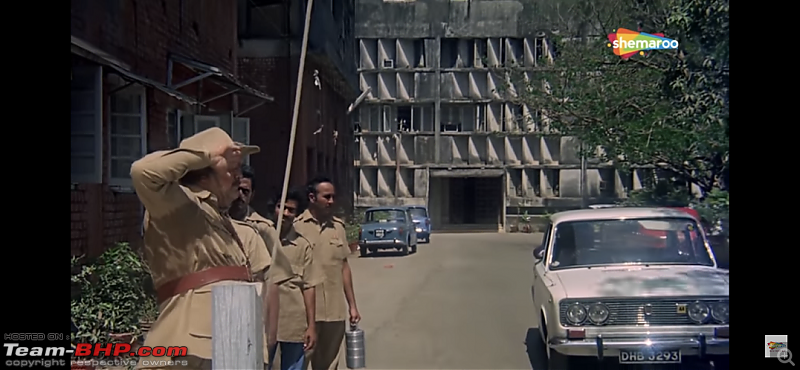 Old Bollywood & Indian Films : The Best Archives for Old Cars-aap-beati-3.png