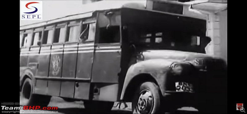 Old Bollywood & Indian Films : The Best Archives for Old Cars-ardhangini-12.png