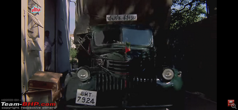 Old Bollywood & Indian Films : The Best Archives for Old Cars-inspector-7.png