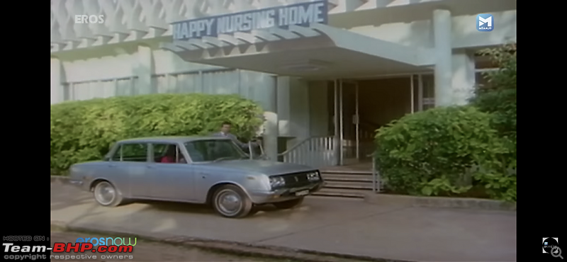 Old Bollywood & Indian Films : The Best Archives for Old Cars-hum-dono-36.png