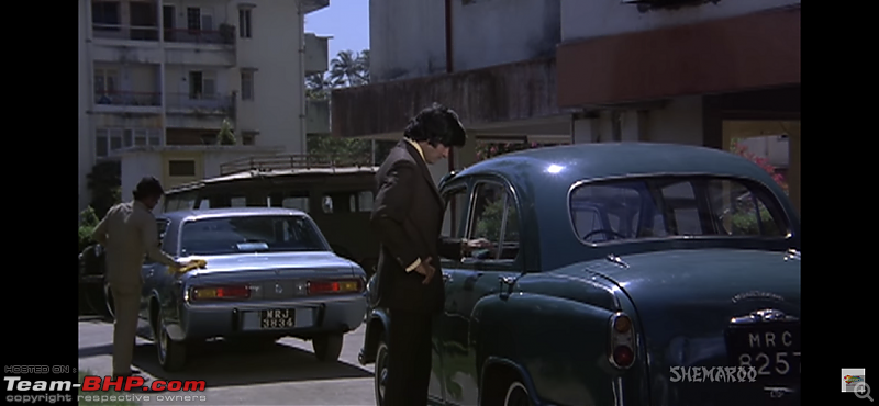 Old Bollywood & Indian Films : The Best Archives for Old Cars-benaam-17.png