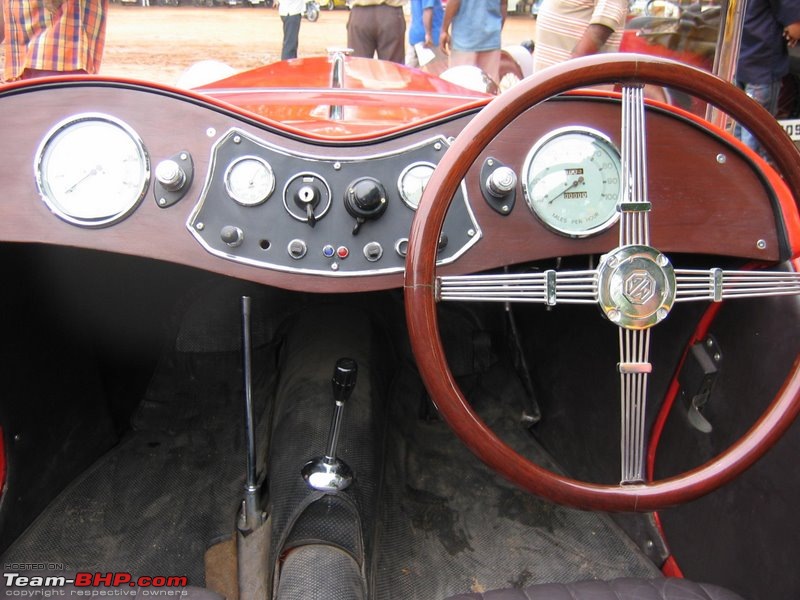 Dashboard Pictures of Vintage and Classic Cars-mg.jpg