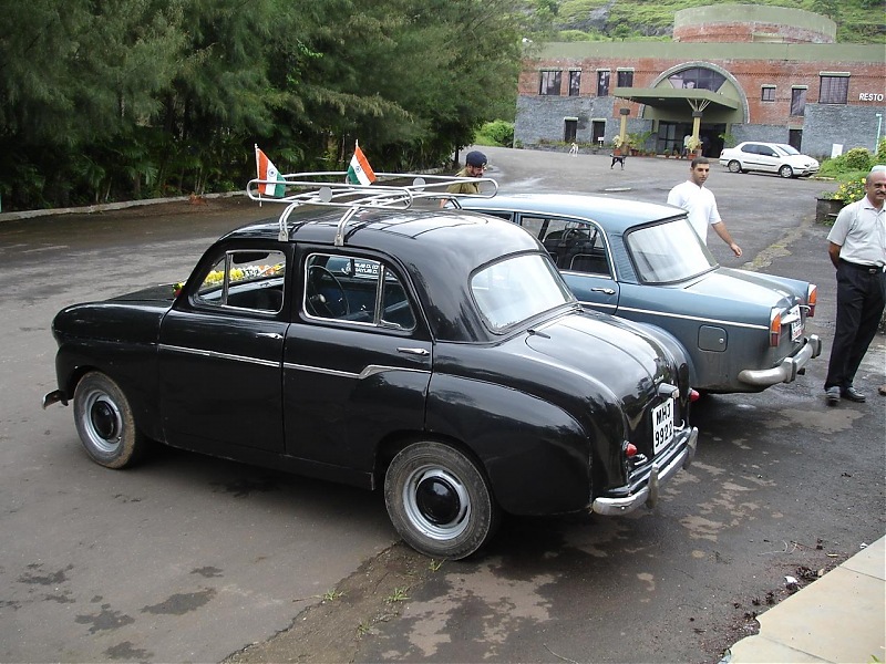 Standard cars in India-1002.jpg
