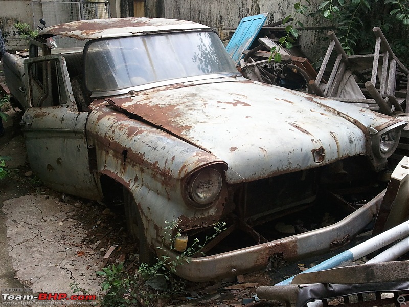 Rust In Pieces... Pics of Disintegrating Classic & Vintage Cars-20110827-15.49.42.jpg