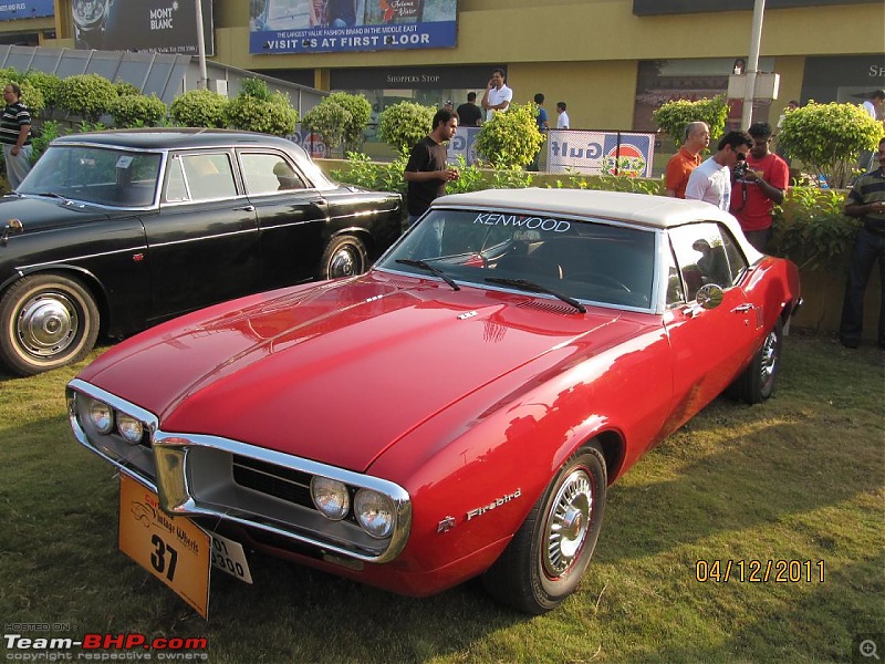 Carwale vintage and classic car drive 2011- Vashi - Khandala-pontiac01.jpg