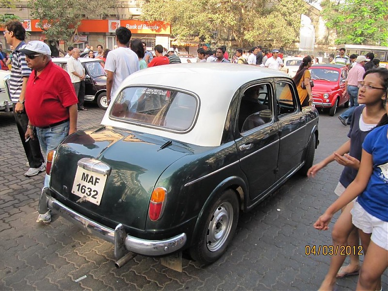 VCCCI Vintage Car Fiesta Mumbai - 4th March 2012-dukkar03.jpg