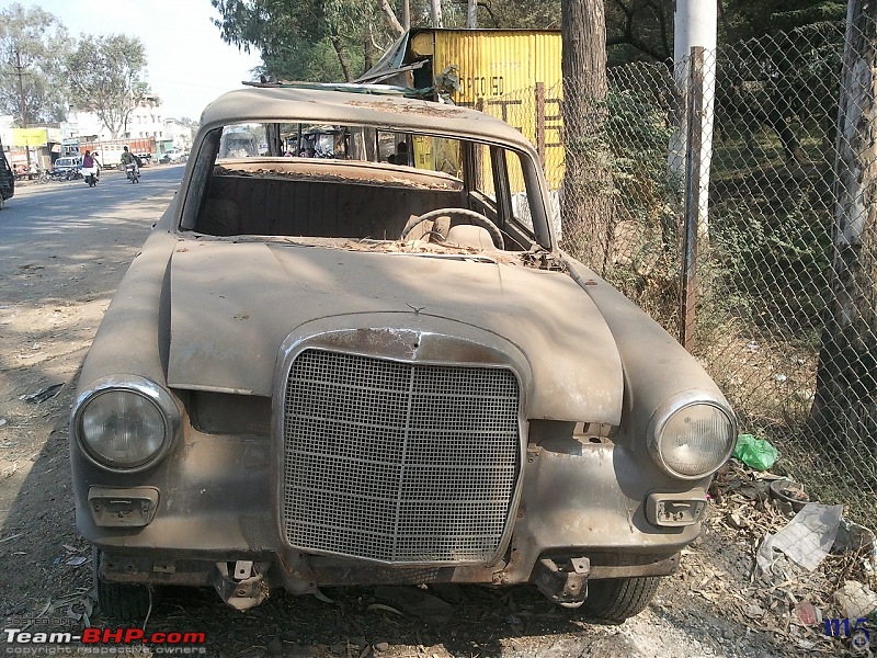 Rust In Pieces... Pics of Disintegrating Classic & Vintage Cars-photo3239.jpg