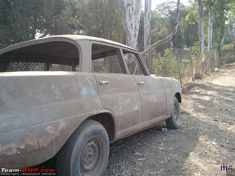 Rust In Pieces... Pics of Disintegrating Classic & Vintage Cars-photo3243.jpg