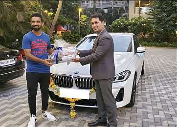 Cricket Stars and their cars