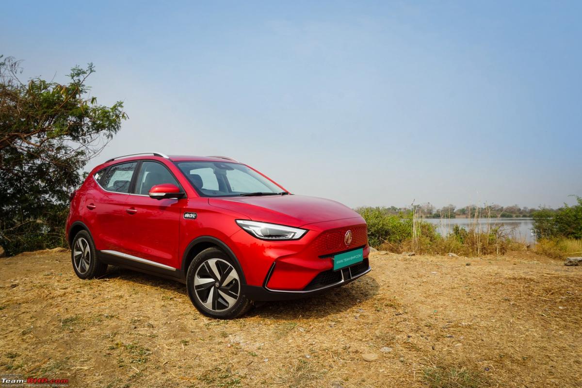 Mg zs ev ex showroom price discount