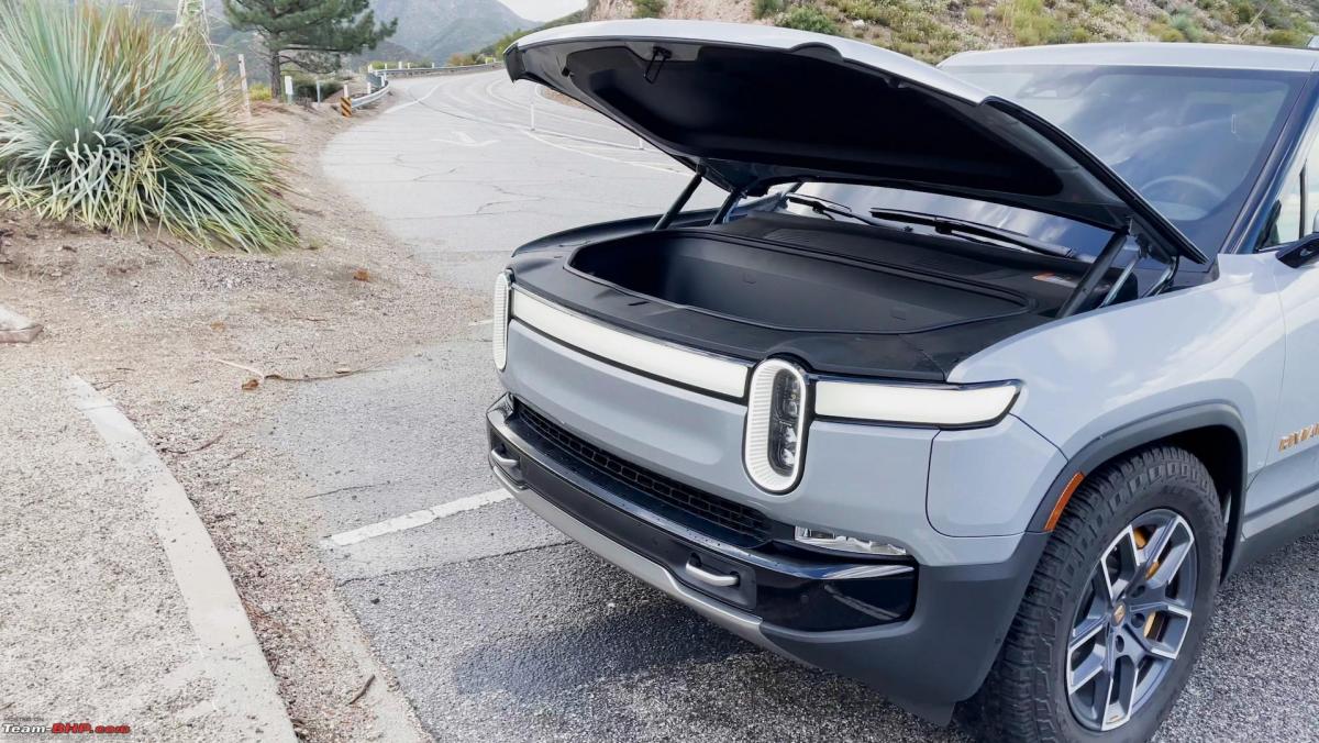 rivian r1t pick up truck review 10
