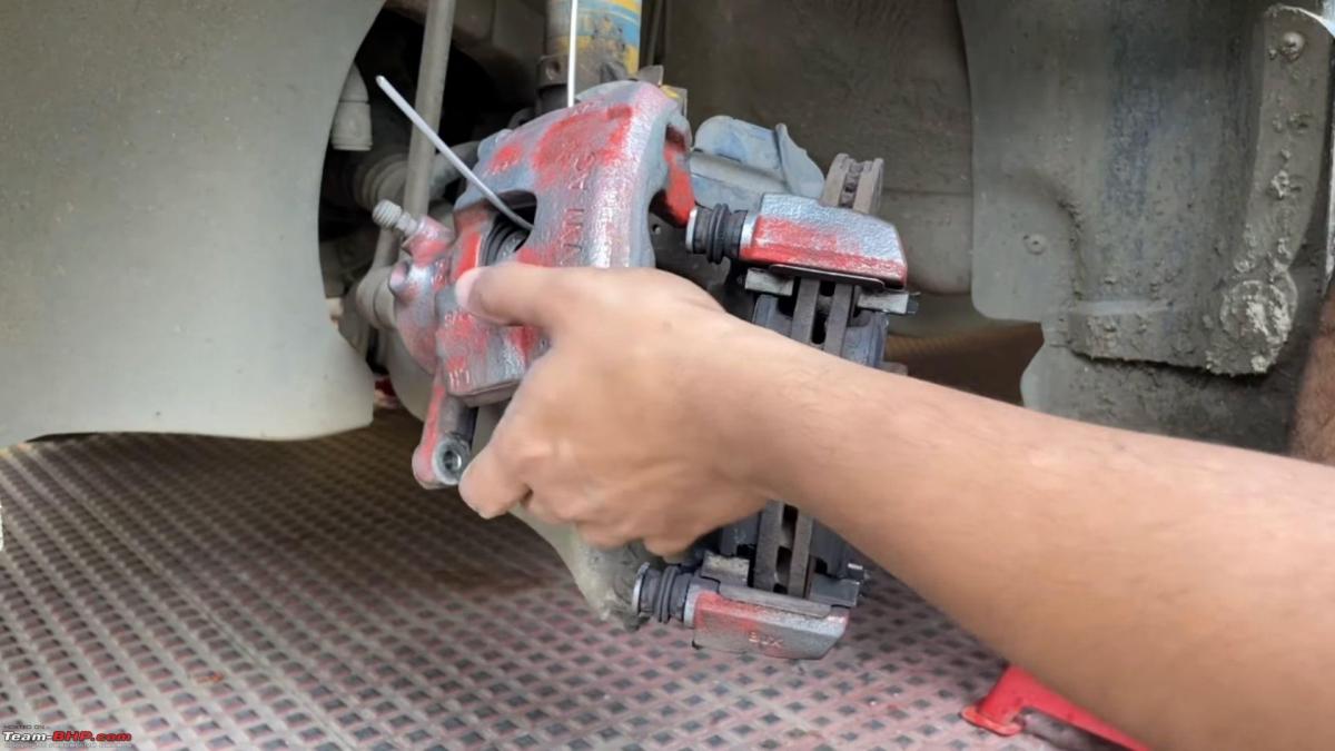 DIY: Servicing the front brakes on my Volkswagen Polo GT