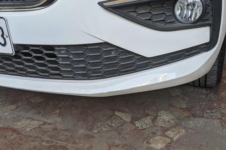 How I fixed a scratch on my Slavia's bumper without repainting 