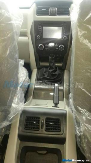 Mahindra Scorpio undisguised interiors spied 