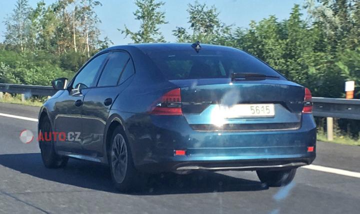 Next-gen Skoda Octavia spotted testing 