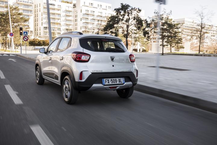 Renault Kwid EV with up to 305 km range launched in Europe 
