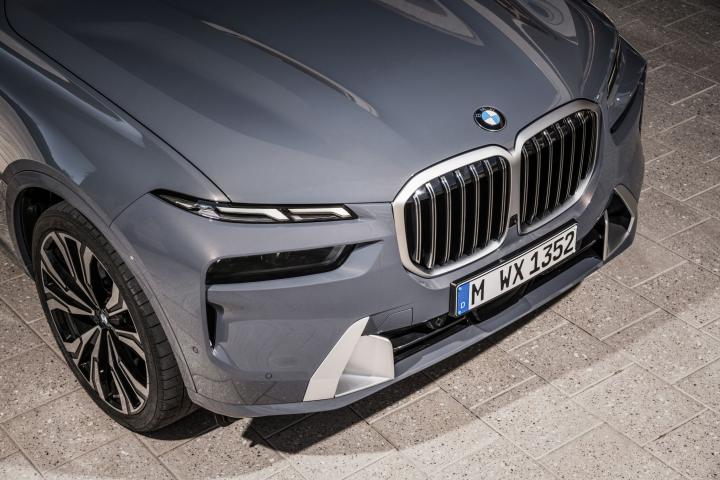 2023 BMW X7 flagship SUV unveiled 