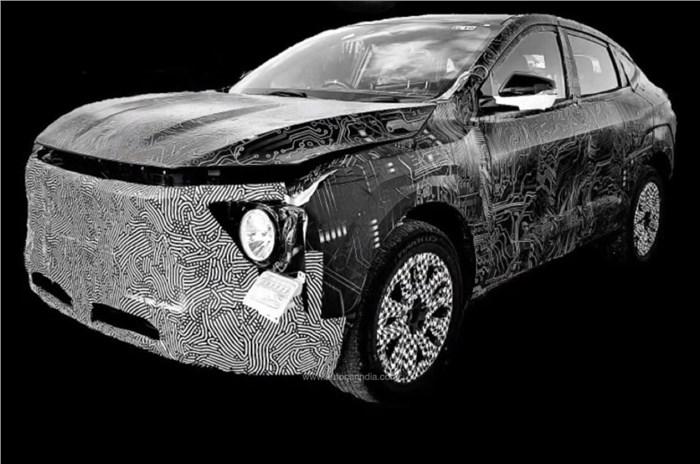Clearest spy shots of the Mahindra XUV.e9 interior 