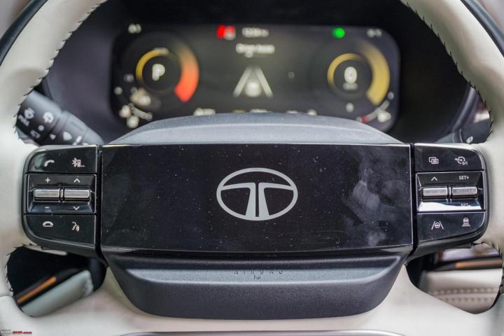 Kia Seltos & Thar owner test drives Tata Safari diesel: 10 observations 