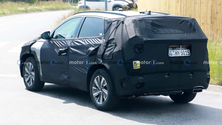 Hyundai Tucson to get fresh updates; spied for the first time 