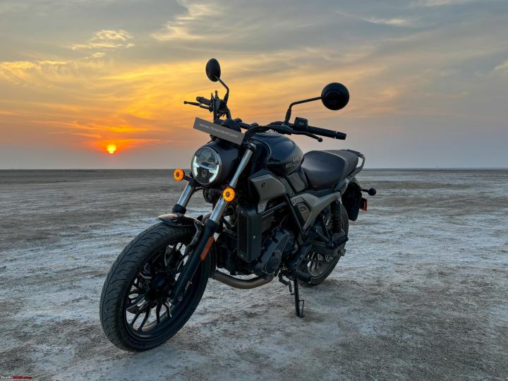 Guerrilla 450 vs Scrambler 400X vs Harley Davidson X440 vs others 