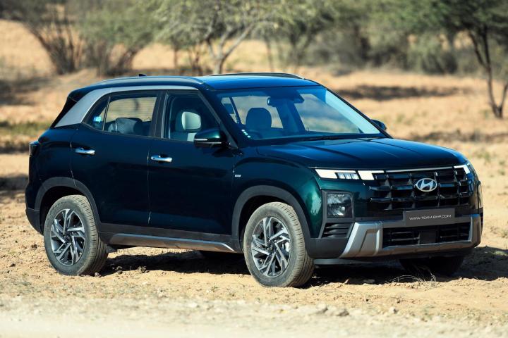 Automatic car with ADAS in 25 lakh: 2024 Creta facelift or Hector Plus 